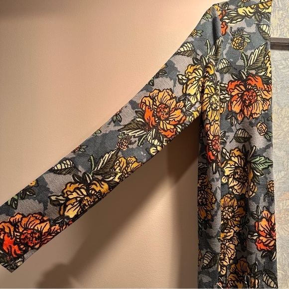 LulaRoe Sarah Long Sleeve Ankle Cardigan Cozy Slightly Thick Elegant Med 10-12 - Picture 14 of 16